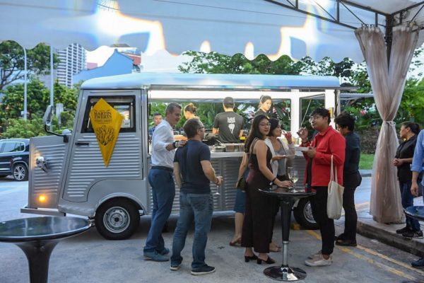 Citroen H Van Martin Zwerts vintage Fries Truck