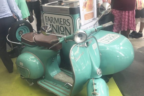 Vespa pop up store 2