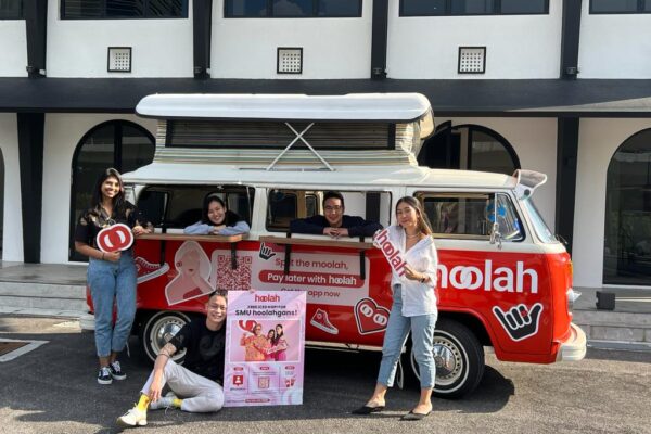 Advertising Kombi